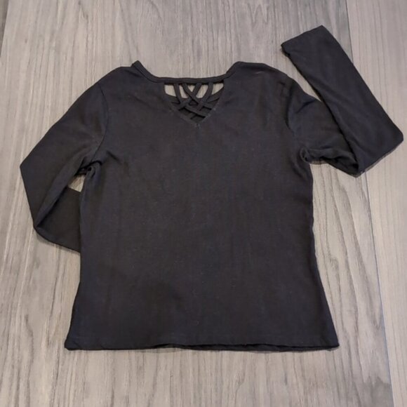 3/$20 OLD NAVY Strong Long Sleeve Tshirt Strappy Black Girls Medium 8 - Picture 3 of 8